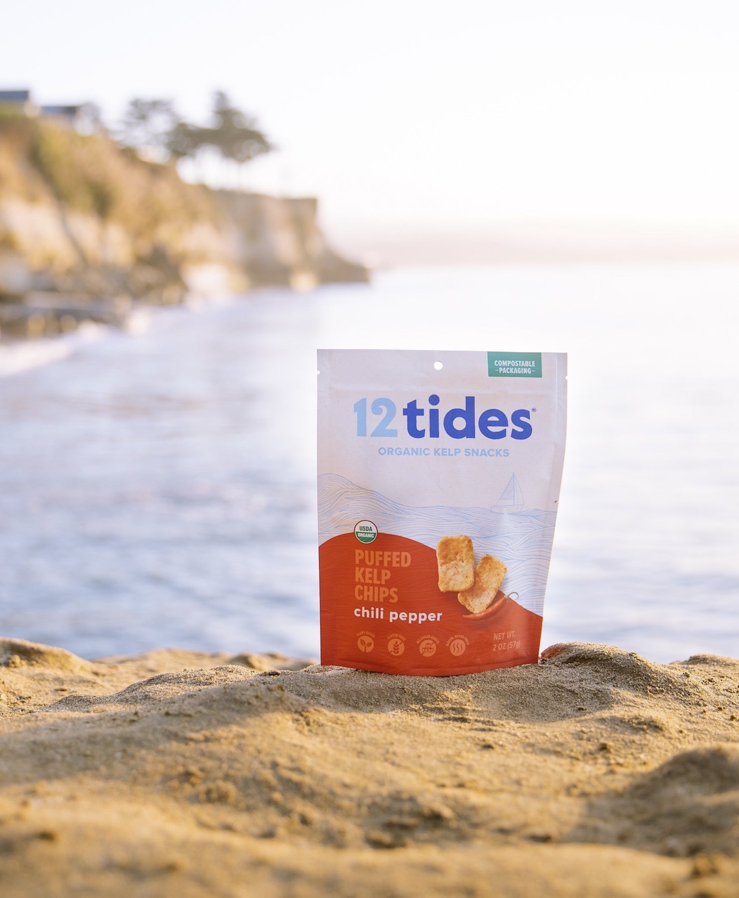 Chili Pepper Puffed Kelp Chips - Lifestyle at the beach